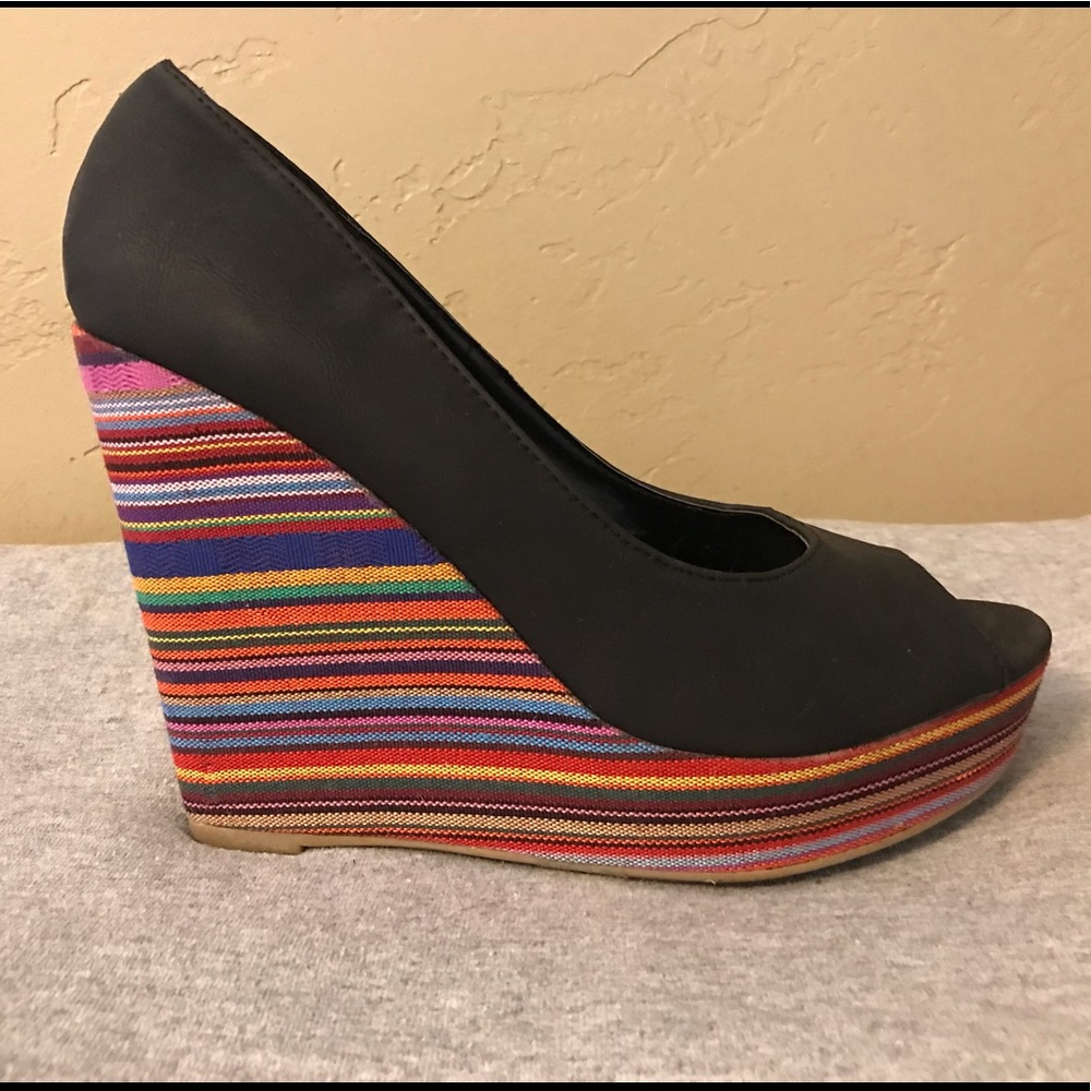 C Label “ Jessie” wedge